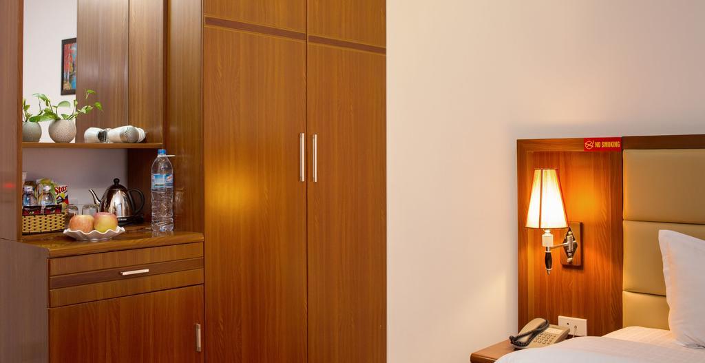 Brandi Hanoi Hotel Екстер'єр фото