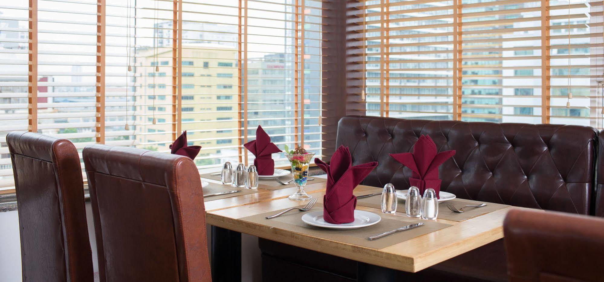 Brandi Hanoi Hotel Екстер'єр фото